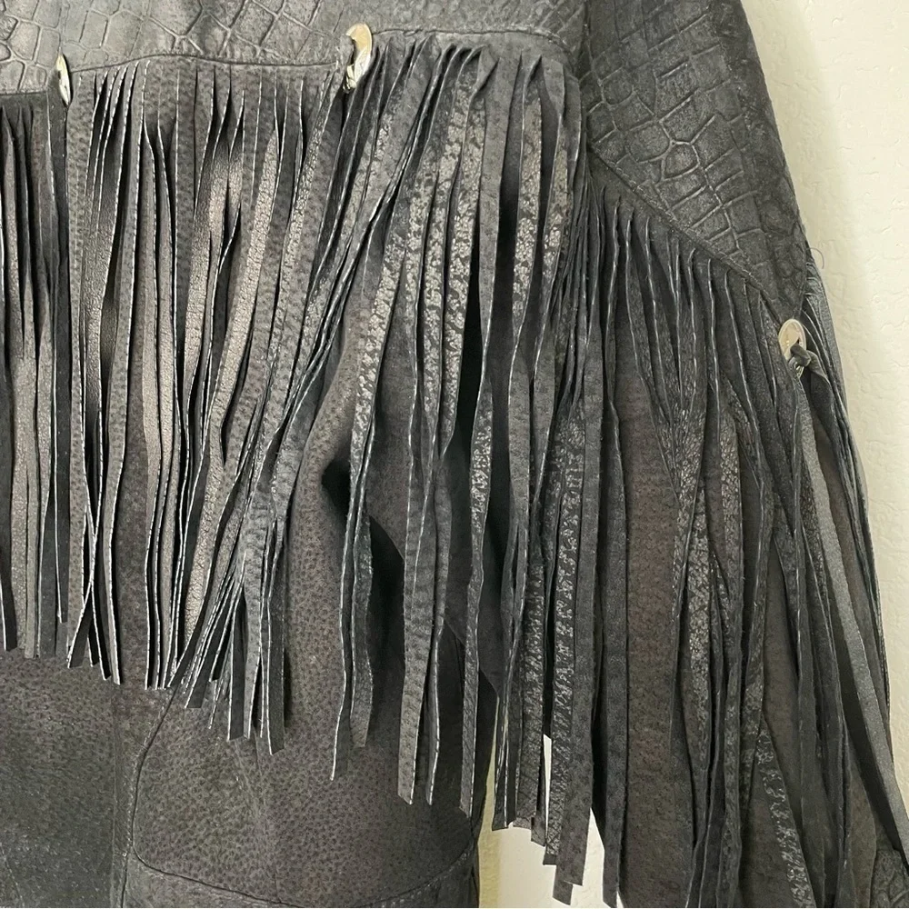 Vintage sueded leather fringed crop jacket medium - Picture 6 of 15